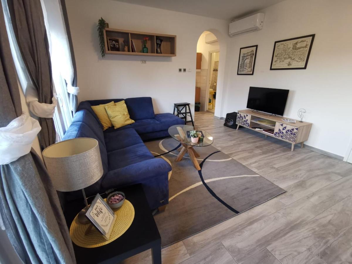 Apartments Bonvenon2Center Pula Extérieur photo